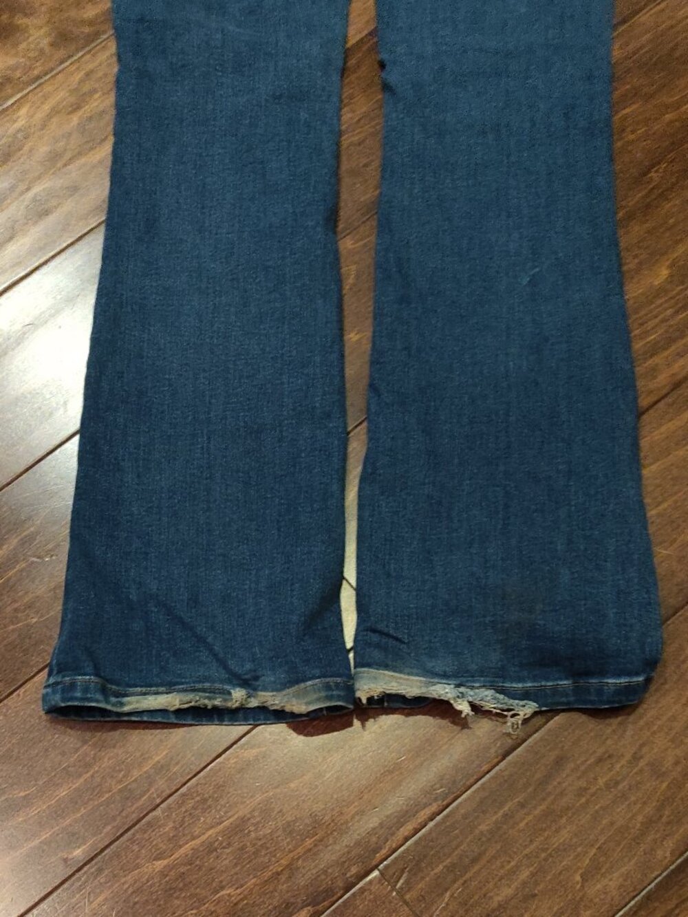 Anthropologie Pilcro Mid Rise Flare Jeans SIZE 28 - Picture 4 of 5